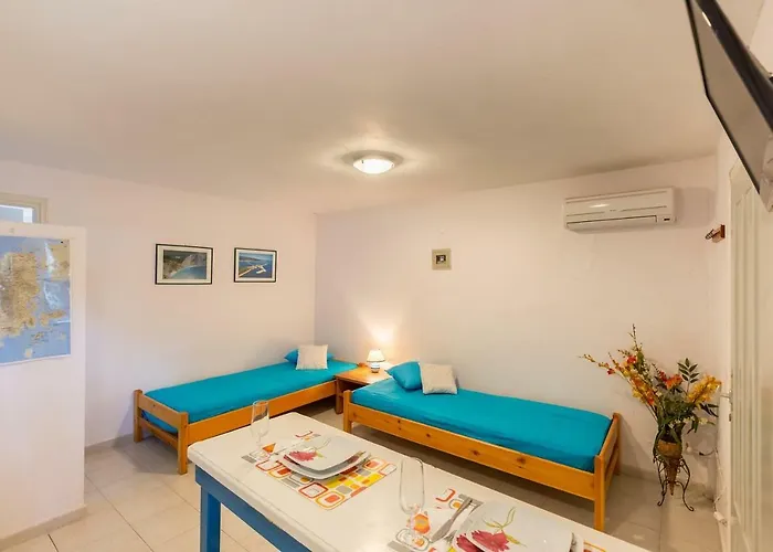 Ormos Drepanou Apartments